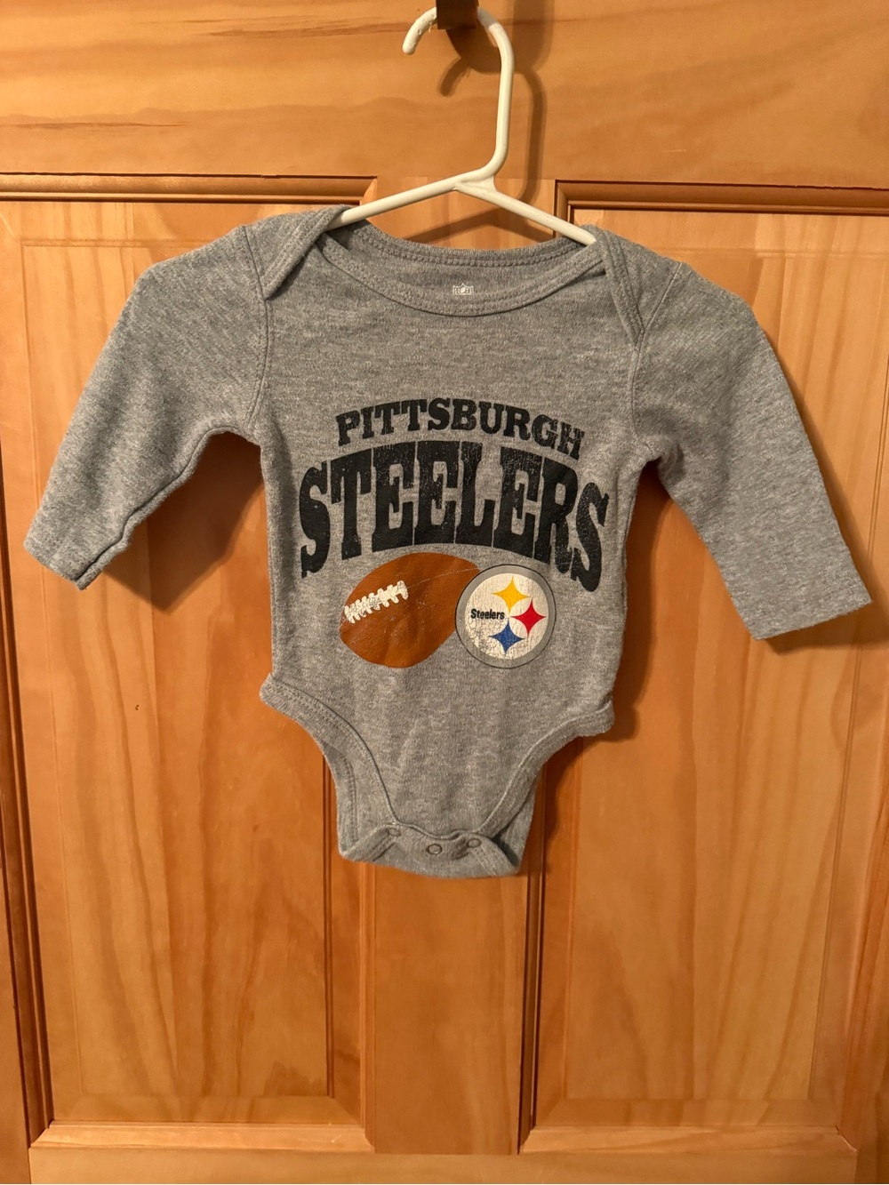 Pittsburgh Steelers Long Sleeve Baby Onesie Size 3/6 Months
